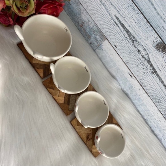 Masterclass Bake Shop Bunny Figure 4 PC Measuring Cups Set - Picture 5 of 12